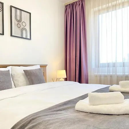 For 4 Guests Next To State Opera *