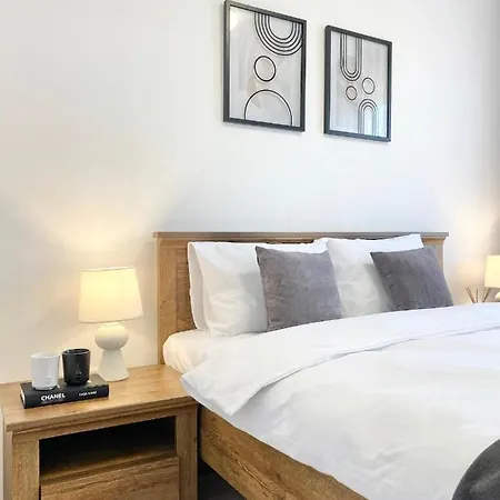 For 4 Guests Next To State Opera Apartment *