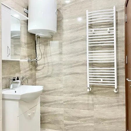 Appartamento For 4 Guests Next To State Opera Stara Zagora