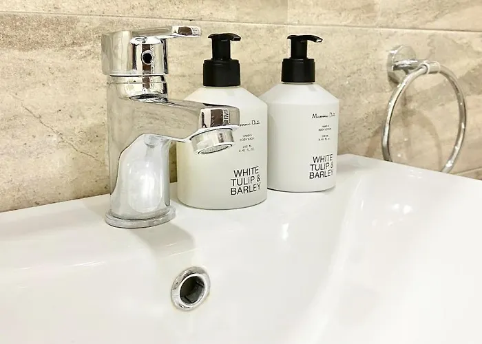 For 4 Guests Next To State Opera Apartament