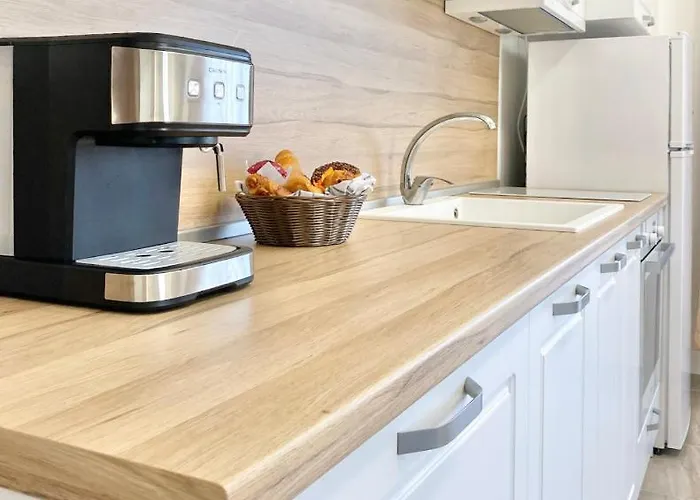 דירה For 4 Guests Next To State Opera