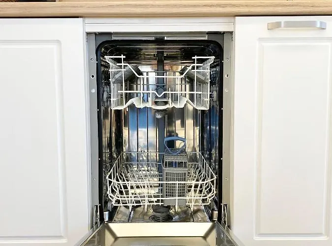 For 4 Guests Next To State Opera דירה *