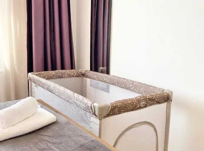 For 4 Guests Next To State Opera